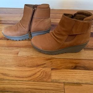Tan memory foam wedge bootie